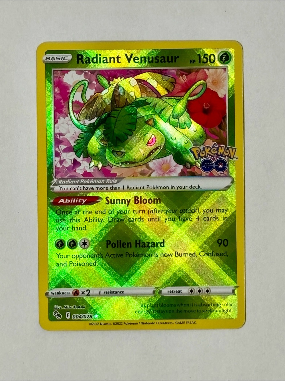 Pokemon Radiant Venusaur Holographic Card - Green, Yellow